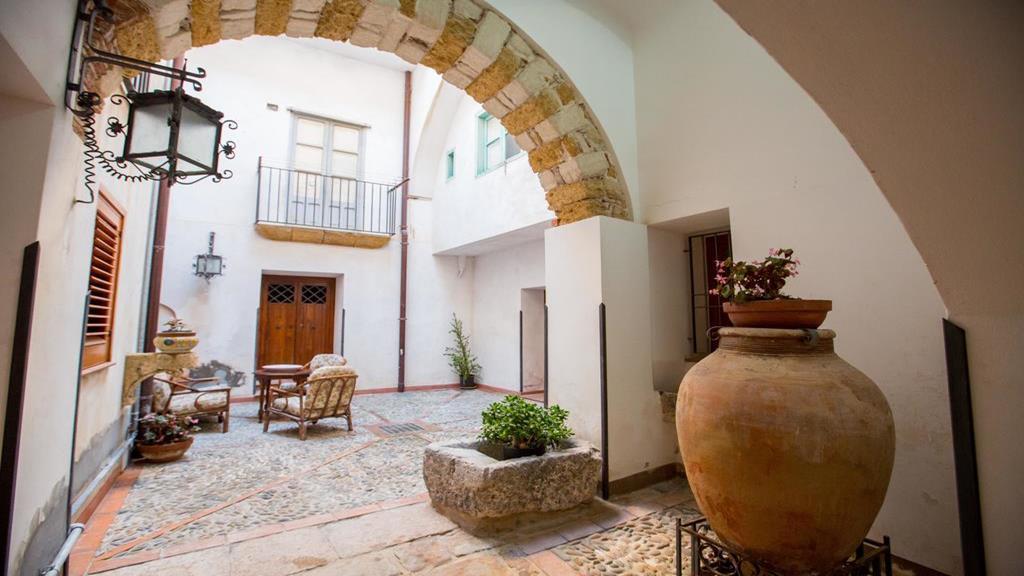 Palazzo Raho 호텔 체팔루 외부 사진